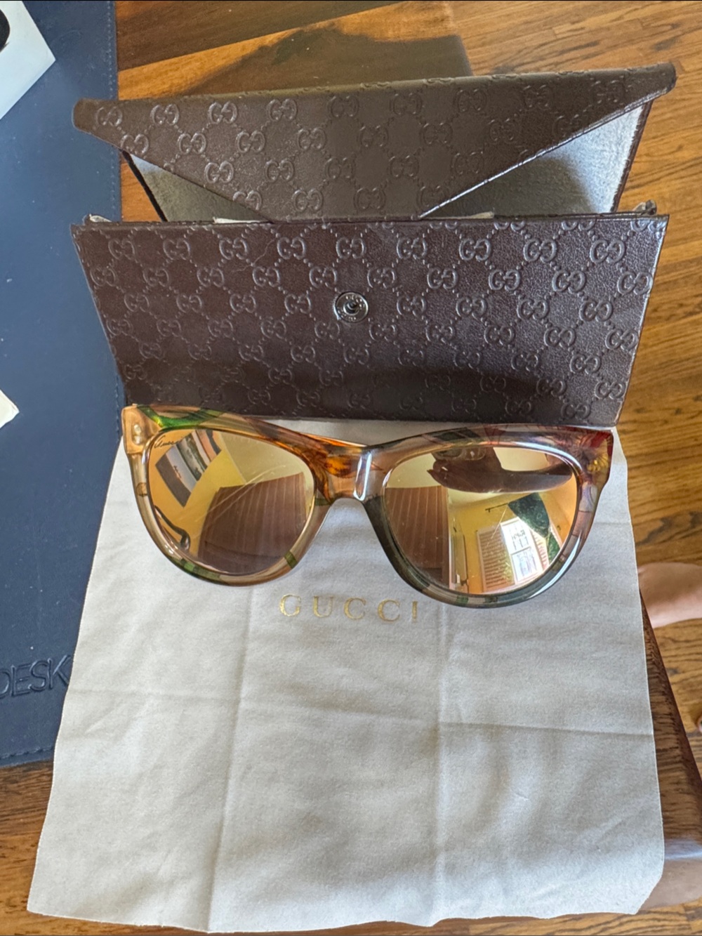 Gucci Brown Tortoiseshell Sunglasses with Gold Reflective Lenses-